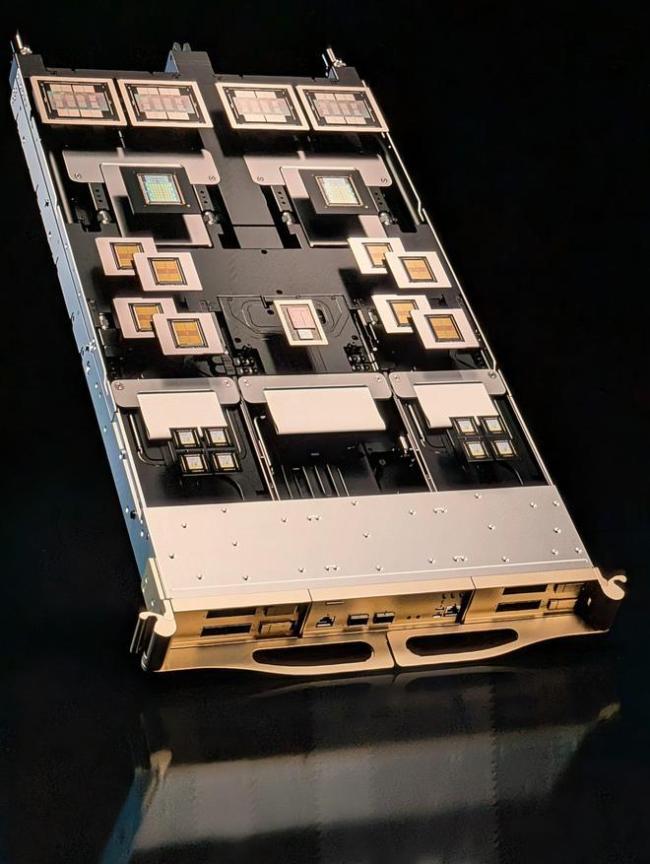 英伟达发布VeraRubin超级芯片 性能大幅提升