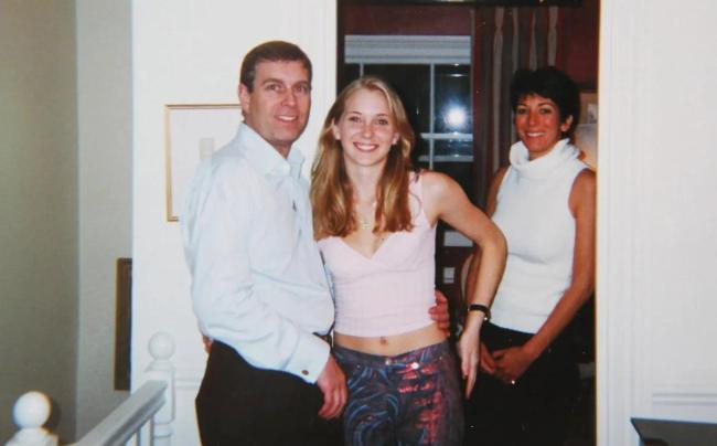 安德鲁王子头衔尽失成王室弃子 从英雄到反面案例