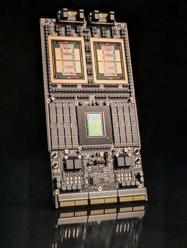 英伟达发布VeraRubin超级芯片 性能大幅提升