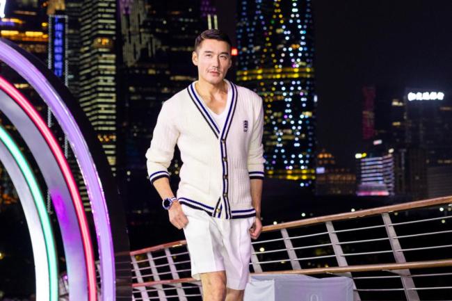 广州塔换新装迎全运 湾区三色点亮夜空