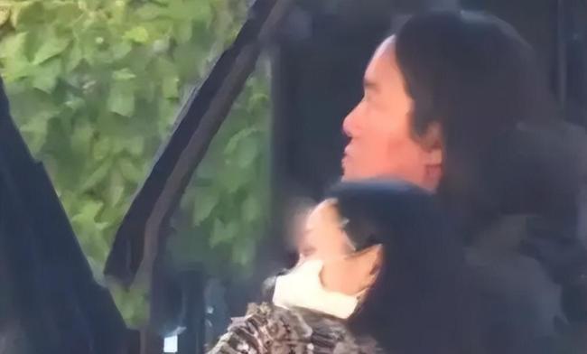 江一燕 赵汉唐 告示仳离后重拾自信