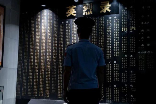 这个培训班一半人不能露面 无名英雄的荣耀与牺牲