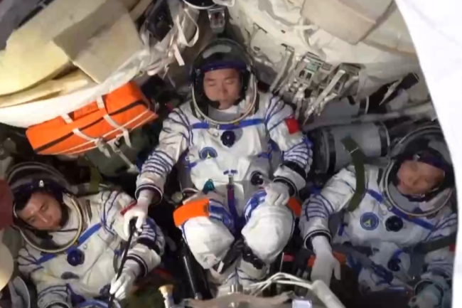 神舟二十一號航天員出差行囊大揭秘