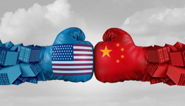 APEC领导人集体合影 外交棋局中的微妙信号