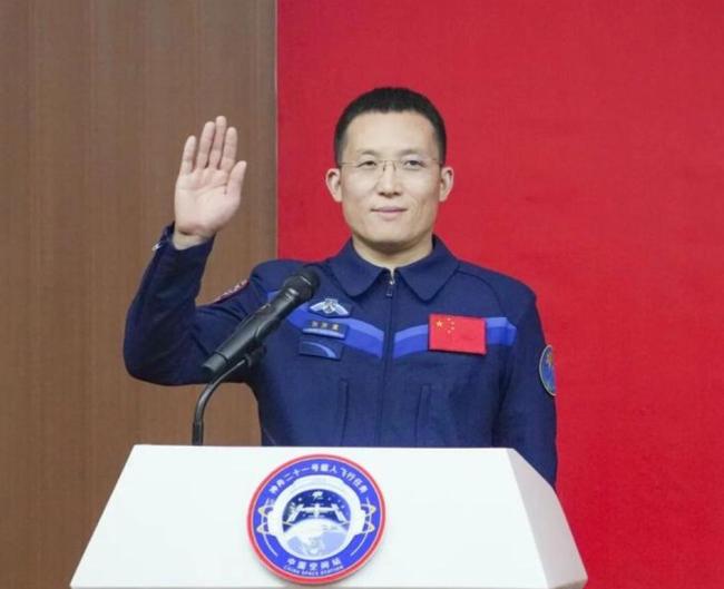 从实验室到太空舱 张洪章的关键一跃 科研与飞天的完美融合