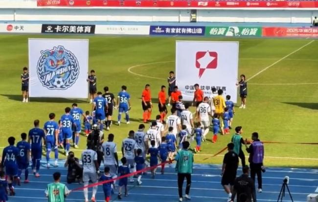 重庆铜梁龙末轮冲超仍握主动权 平局不失优势