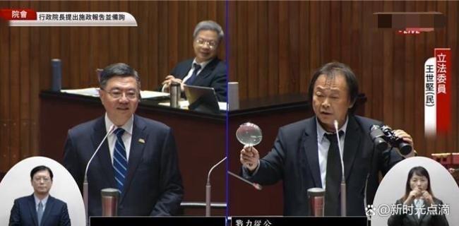 王世坚送卓荣泰望远镜放大镜