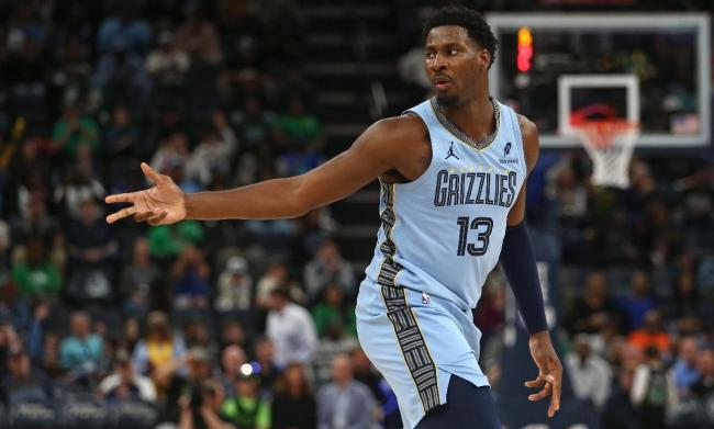 NBA杯：东契奇44+12湖人逆转灰熊 莫兰特14中3里夫斯21+4 湖人渐入佳境