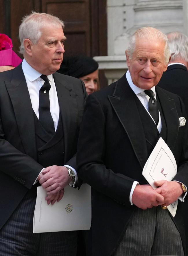 用一生扳倒英国王子的女人：让英国王室采取最