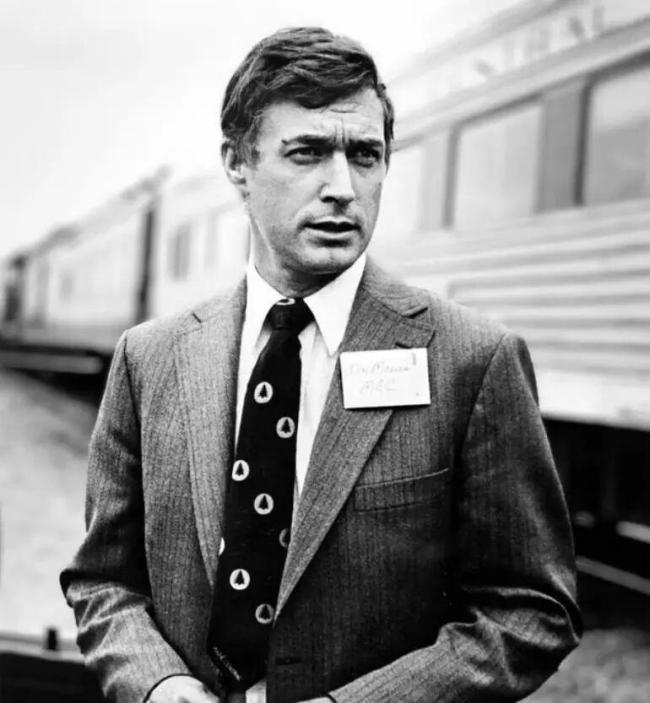 特朗普匆忙回程或预示美政府结束停摆 两党内斗暂缓