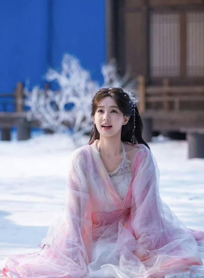 李一桐动漫版清瞳 蜘蛛特效引争议