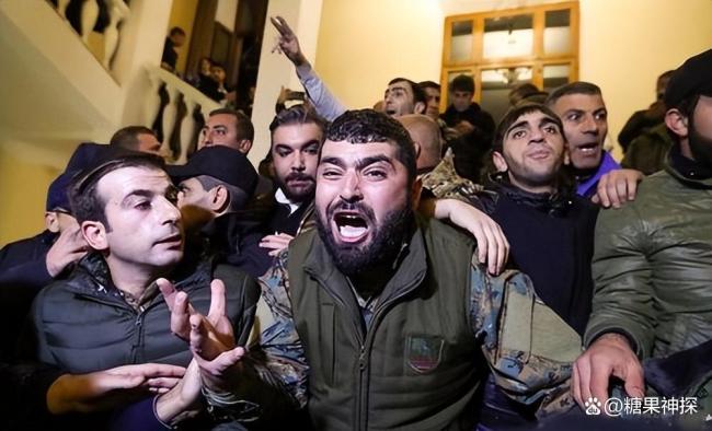 朱拉尼将到访白宫？记者解读 从通缉犯到座上宾