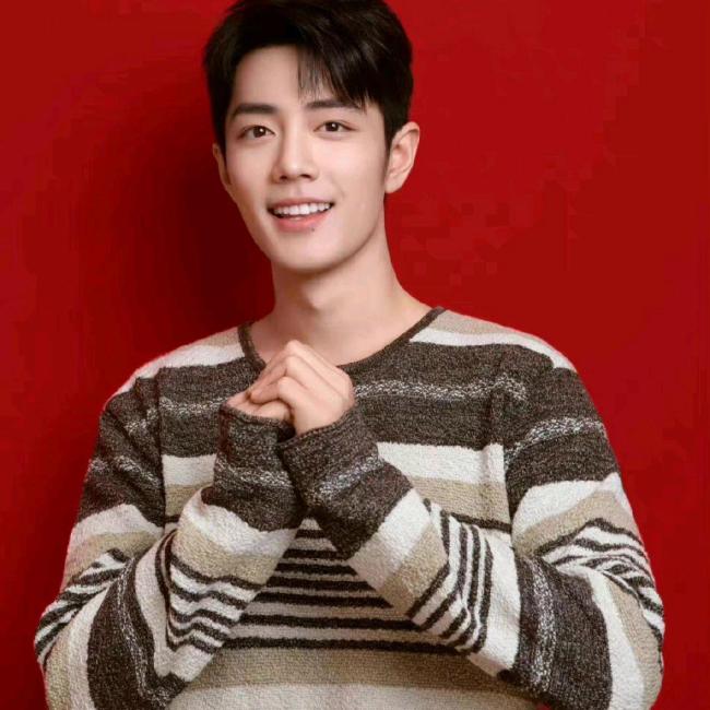 肖战入选2025年亚太行业时尚首领榜单 封面东谈主物荣耀登场