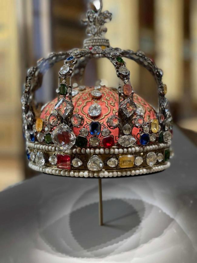 卢浮宫窃案4嫌疑人存亲密私人关系 业余团伙作案手法拙劣