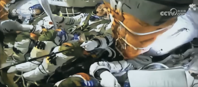 中国航天永远值得期待 3.5小时快速对接创纪录