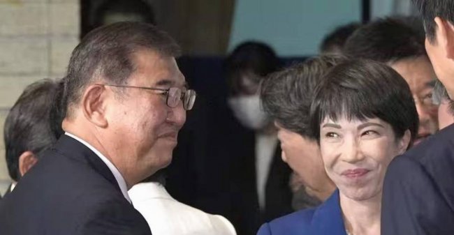 日媒对比高市早苗与石破茂的外交表现!