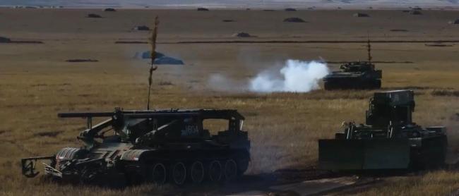 大場麵！機器狗無人機開路 實兵對抗演練畫麵公布