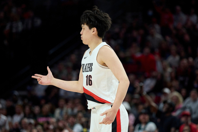 中国球迷对杨瀚森失去耐心？拓记回应