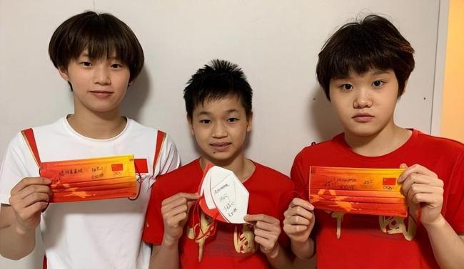 全红婵赛后安慰搭档没关系