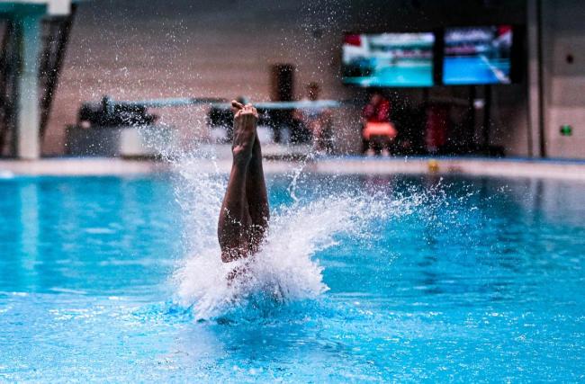 全红婵陈芋汐张家王人双东谈主10米台争冠 贤良打架燃爆全运