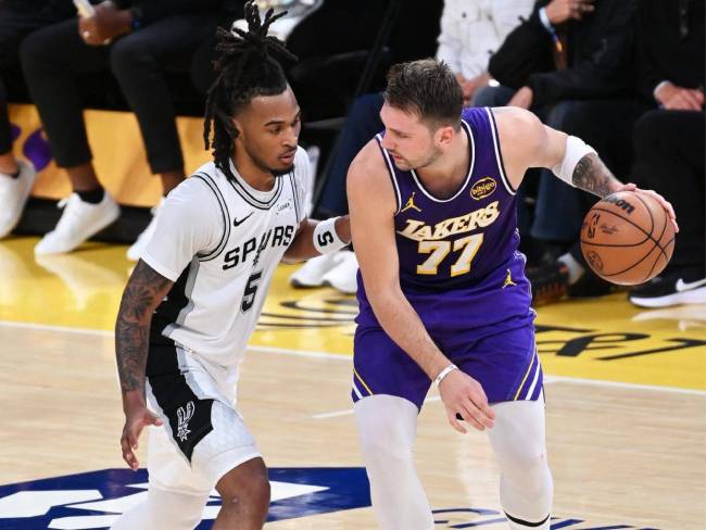 艾顿13中9砍22分10板