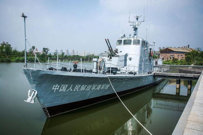 为何常规动力航母可以使用电磁弹射 中国方案的创新突破