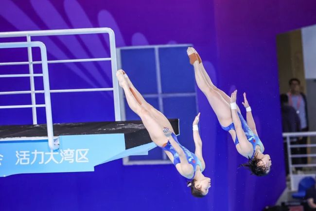 无缘奖牌!全红婵夸自己还是很棒:特别开心,就是伤情恢复得不怎么样;仍为你们喝彩!