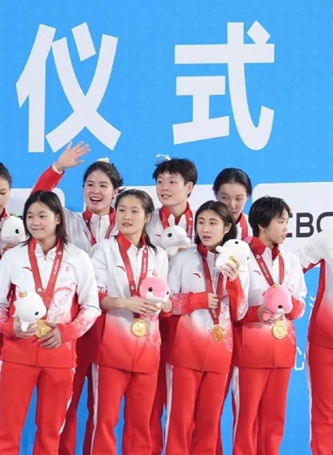 何威仪点评爱徒谢思埸全红婵 师徒情深共创辉煌