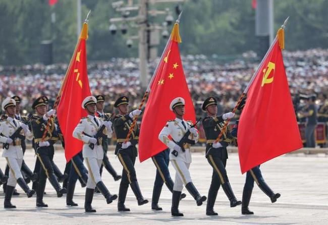 前美国部长夸赞中国 实力决定态度