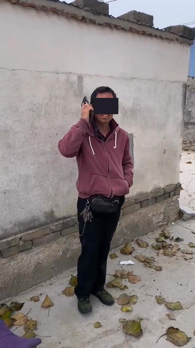 农民歌手李根去世 因魔性唱法走红