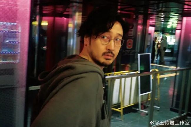 白百何工作室公开聊天记录 回应争议 澄清获奖通知误会