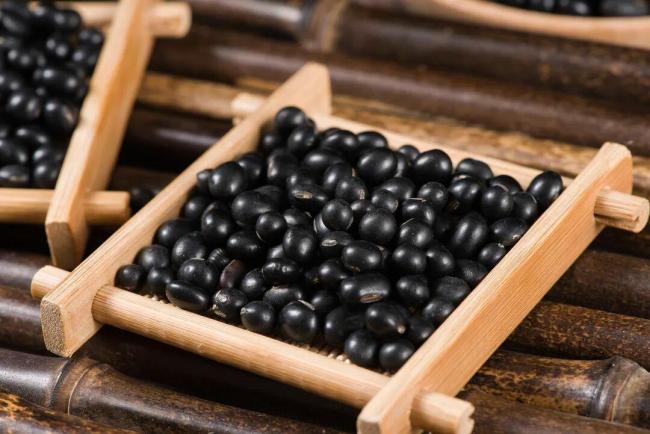 做好这4件事 帮你养出一头健康秀发