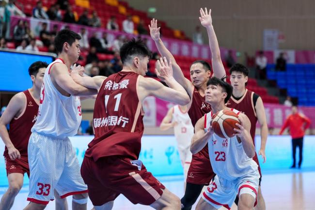 王奕博:珍惜与队友并肩奋战的每分钟,共创历史佳绩