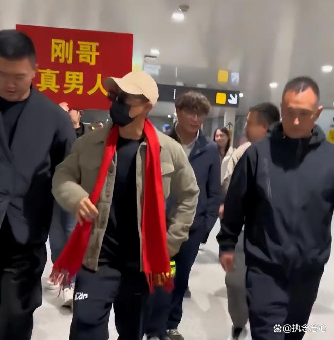 扇耳光大赛选手回应被师父利用质疑 坚守武者风骨