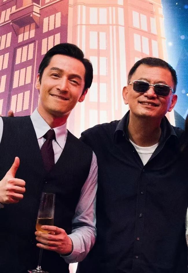 蓝底白字后，古二再曝两段录音，王家卫“跌落神坛”