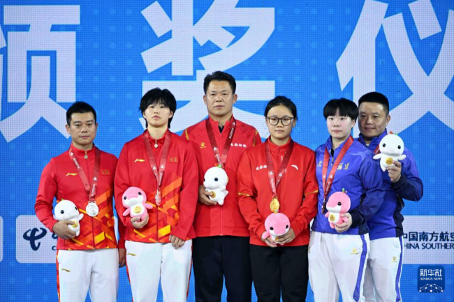 方淋獲舉重女子64公斤級金牌 成都體院奪冠