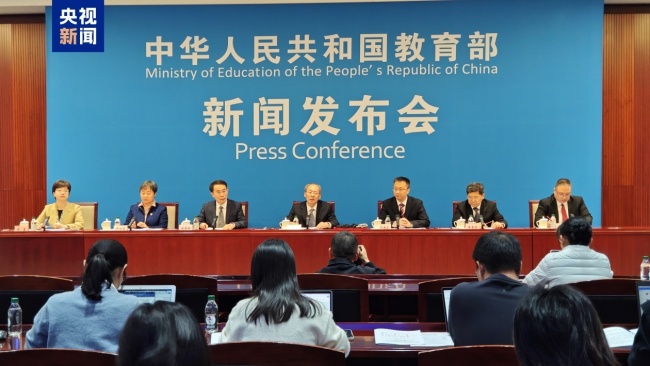 教育部等7部门发文 事关每个孩子 加强中小学科技教育