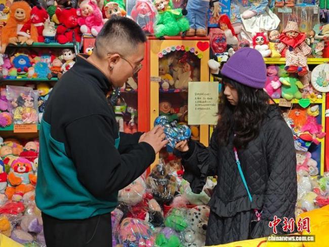 探访秦岭下的“玩具世界” 创意与收藏的乐园