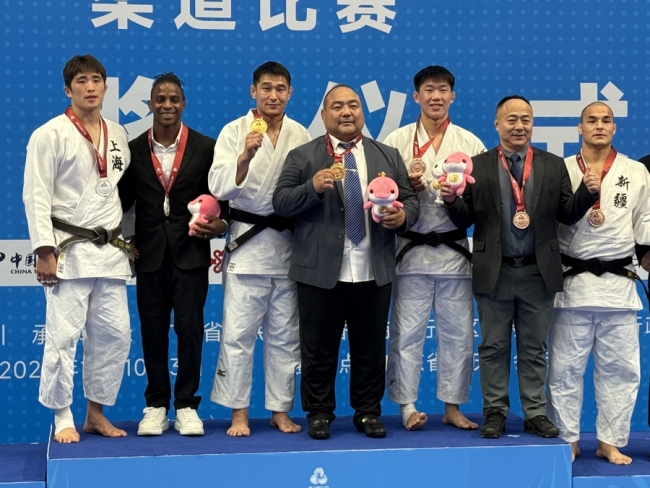 谢亚东摘下全运会柔道银牌！