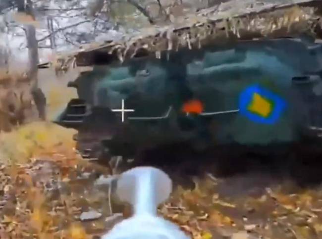 乌军重装甲部队发动反冲击，在无人机打击下，损失堪称惨重
