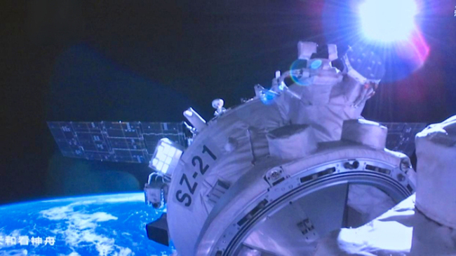 神20航天员为何乘坐神21飞船返回 安全优先考虑