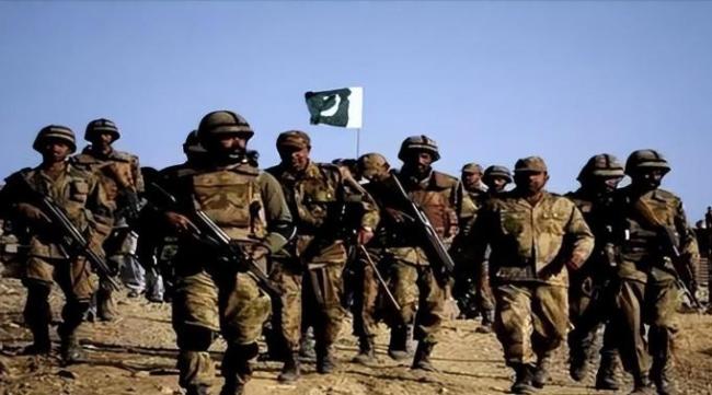 巴基斯坦面临双重夹击 恐怖袭击与地缘政治挑战