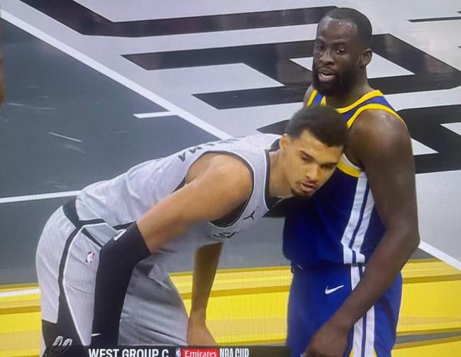 库里49分 单骑救主掀翻马刺