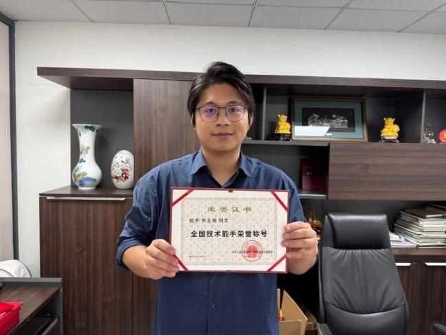 27岁小伙技校毕业6年后已年入百万 深漂二代逆袭之路