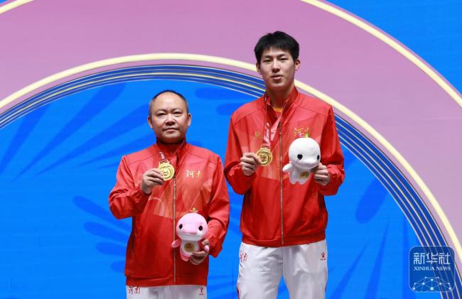 全运会乒乓球男单颁奖仪式 温瑞博夺冠庆典