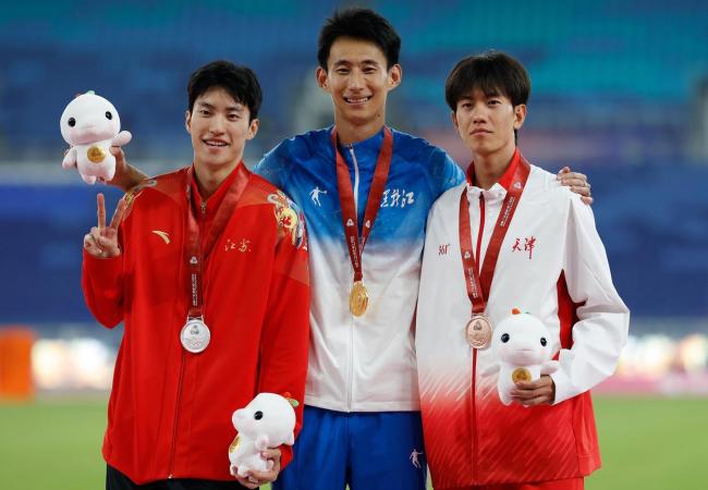 李嘉伦夺得全运会男子跳高金牌