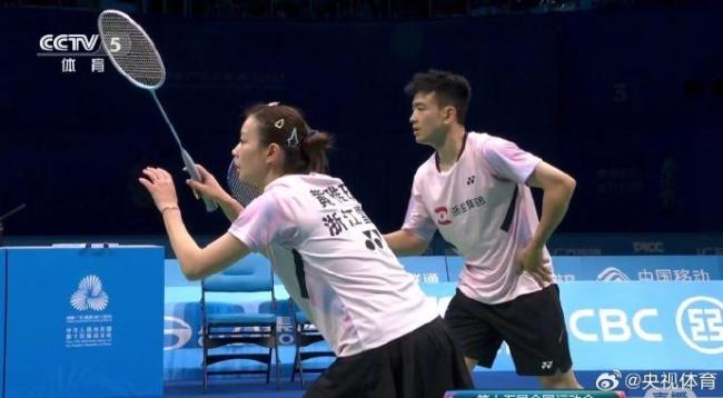 雅思组合夺金 完美演绎最后一舞