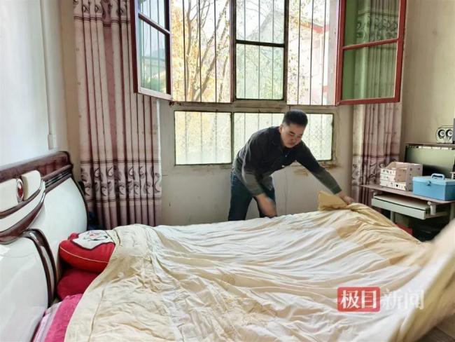 男子占地修沟遭拒砸死女邻居案开庭 邻里纠纷酿悲剧