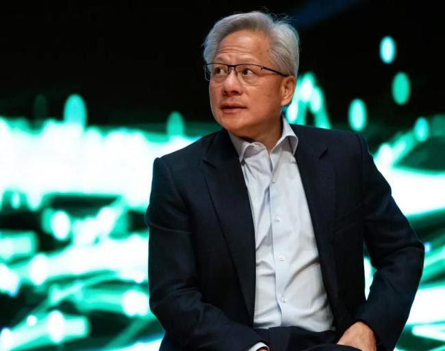英伟达财报亮眼股票狂跌 AI投资泡沫引担忧
