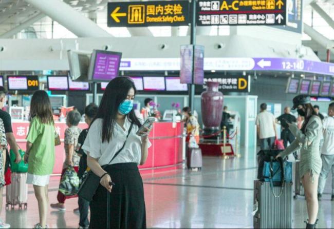 “抛售日本”交易浮现 经济困境加剧